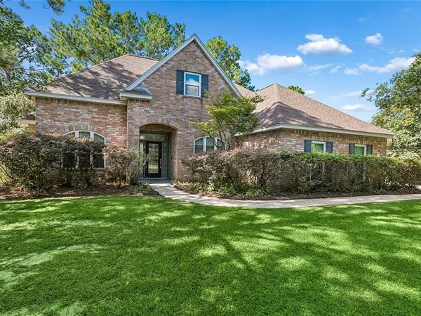 2818 MESA Court, Mandeville, LA 70448