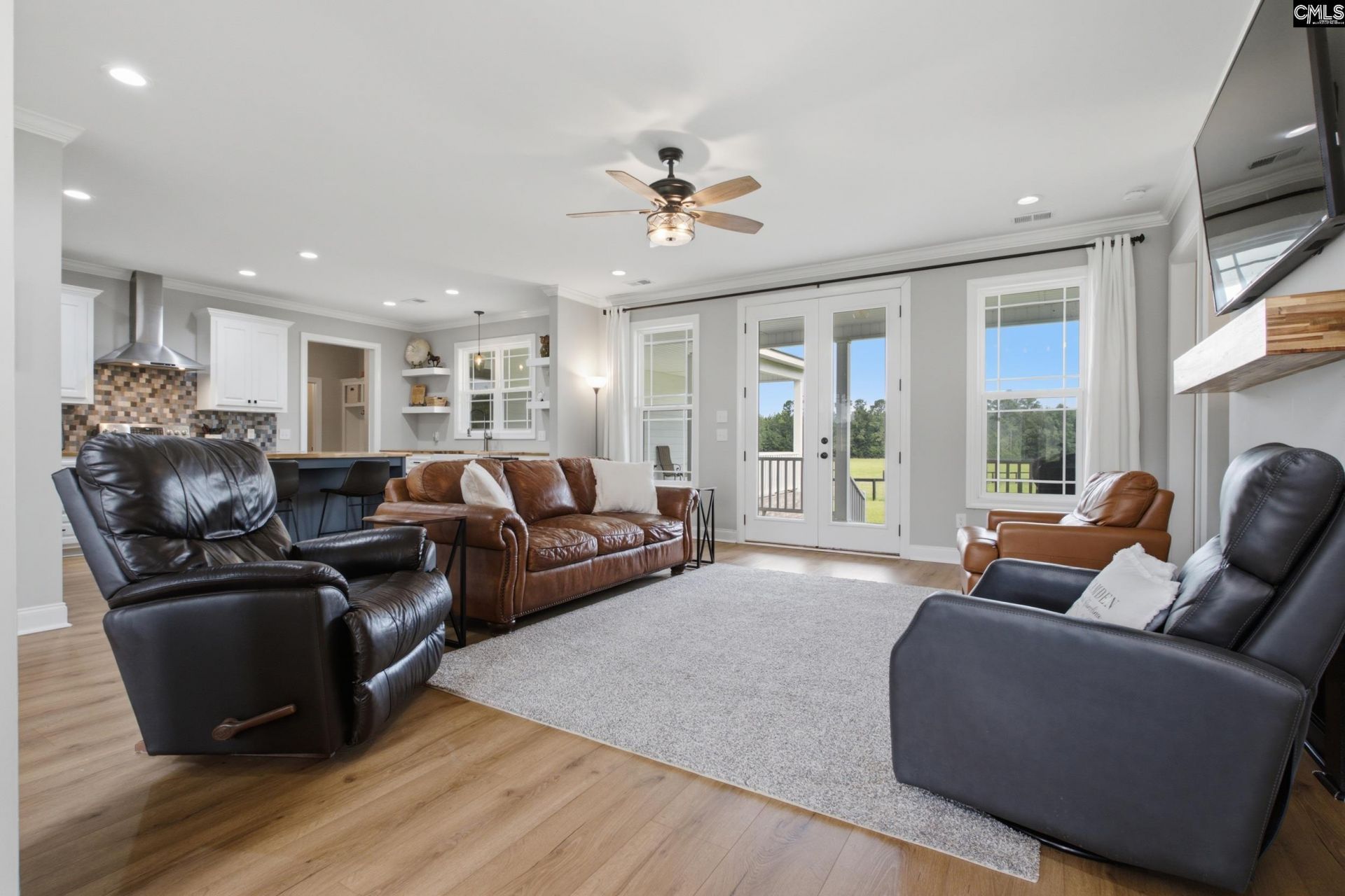 143 Ascot Drive Photo 13
