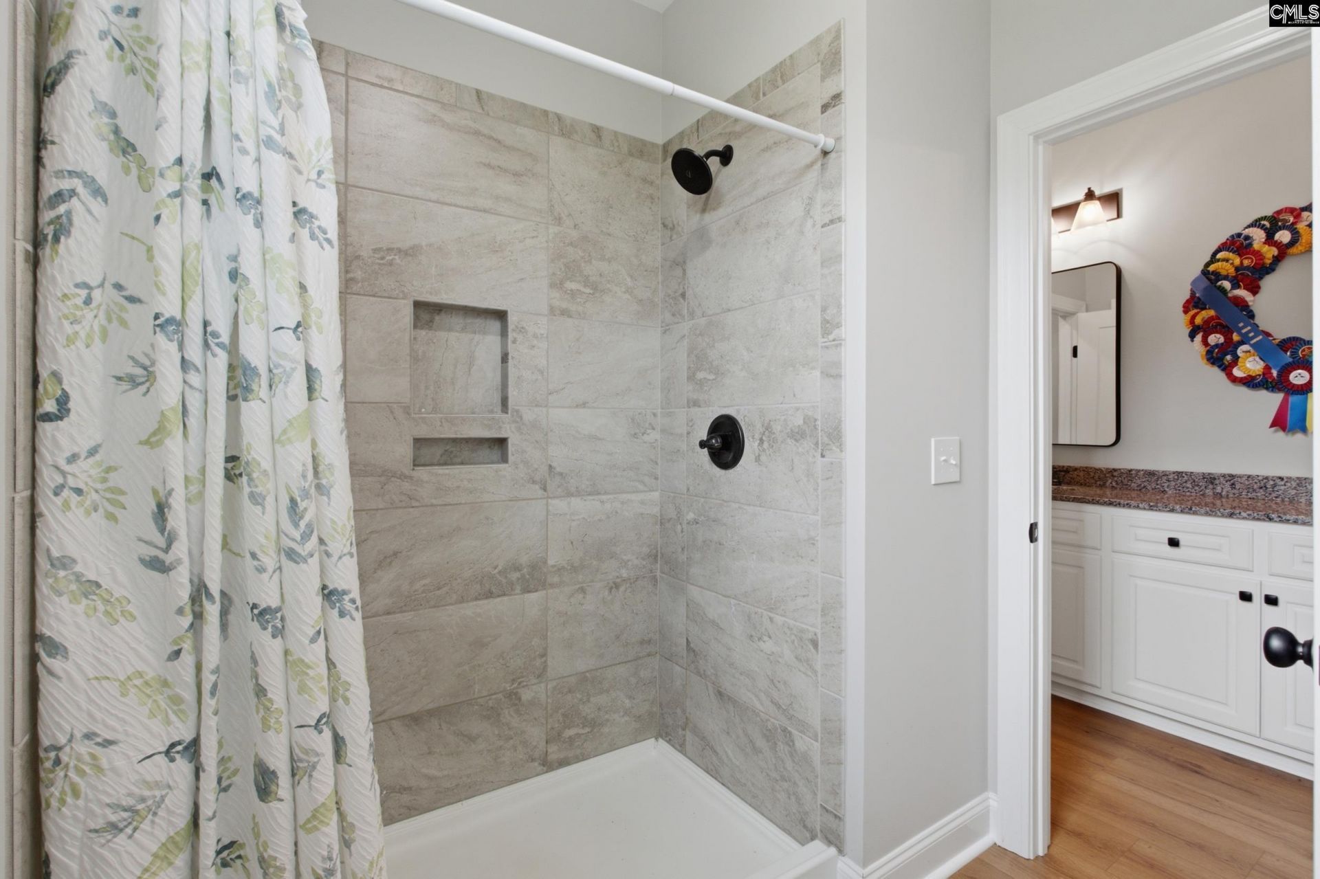 143 Ascot Drive Photo 31