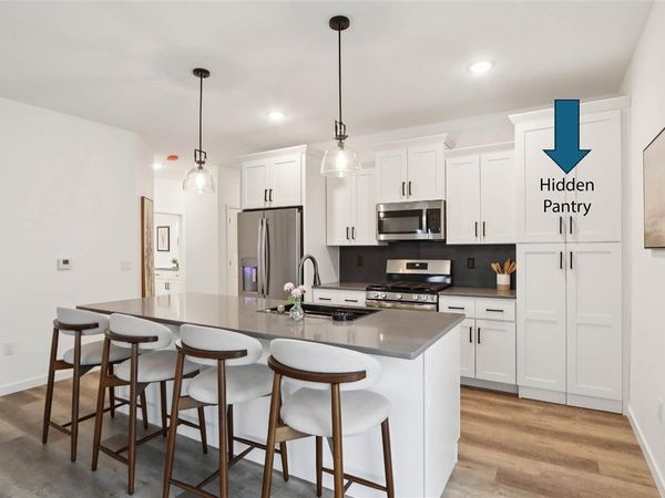 4006 Unbridled Ave, Iowa City, IA 52240