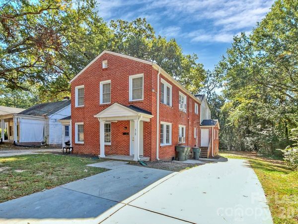 521 Sixth Avenue W, Gastonia, NC 28052