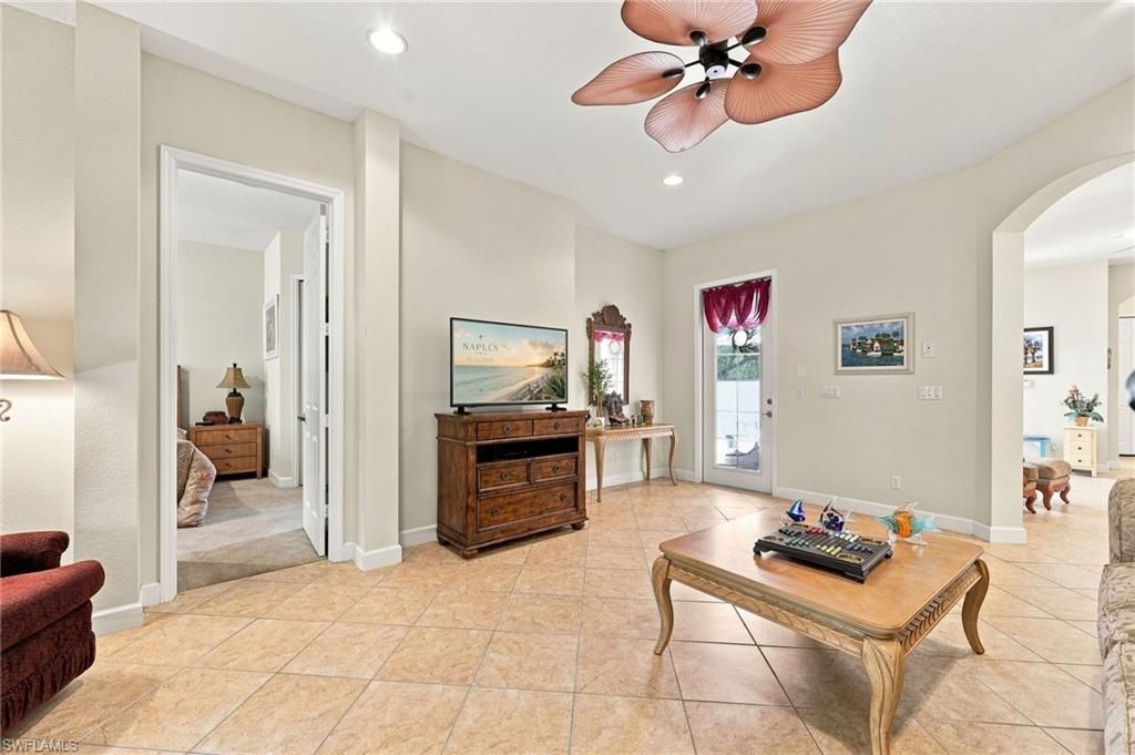 6116 Highwood Park Ln, Naples, FL 34110 Photo