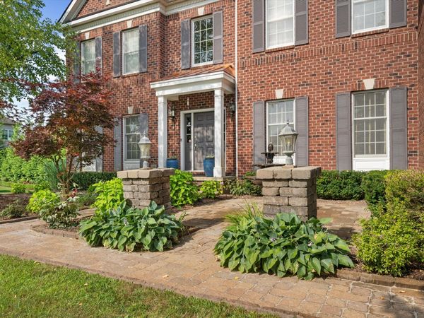 17629 Mystic Valley Court, Northville, MI 48168