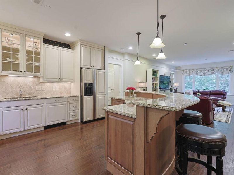 3942 Miami Road, Unit 203, Cincinnati, OH 45227 Photo 18