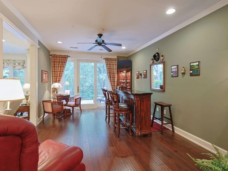 3942 Miami Road, Unit 203, Cincinnati, OH 45227 Photo 5