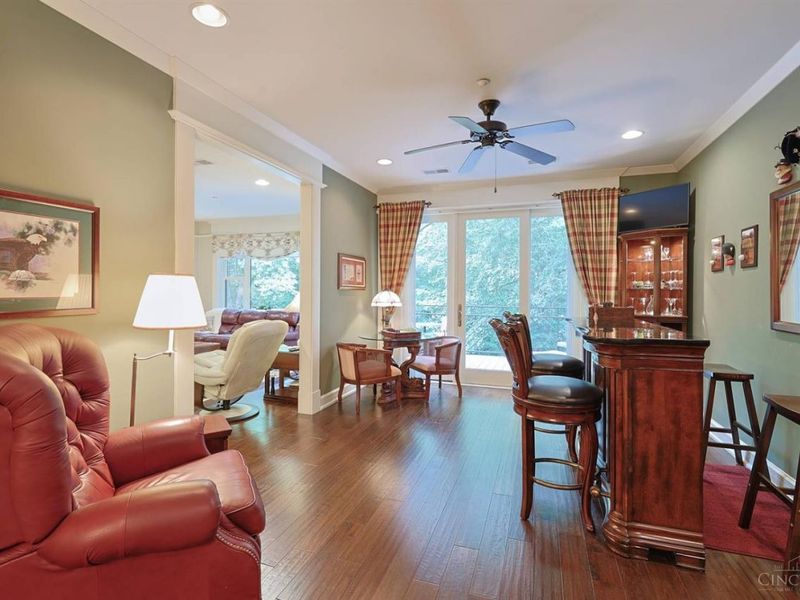 3942 Miami Road, Unit 203, Cincinnati, OH 45227 Photo 6