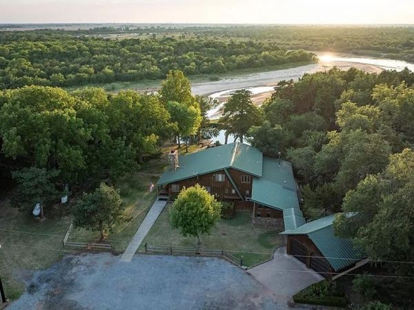 17996 N 2970 Road, Crescent, OK 73028