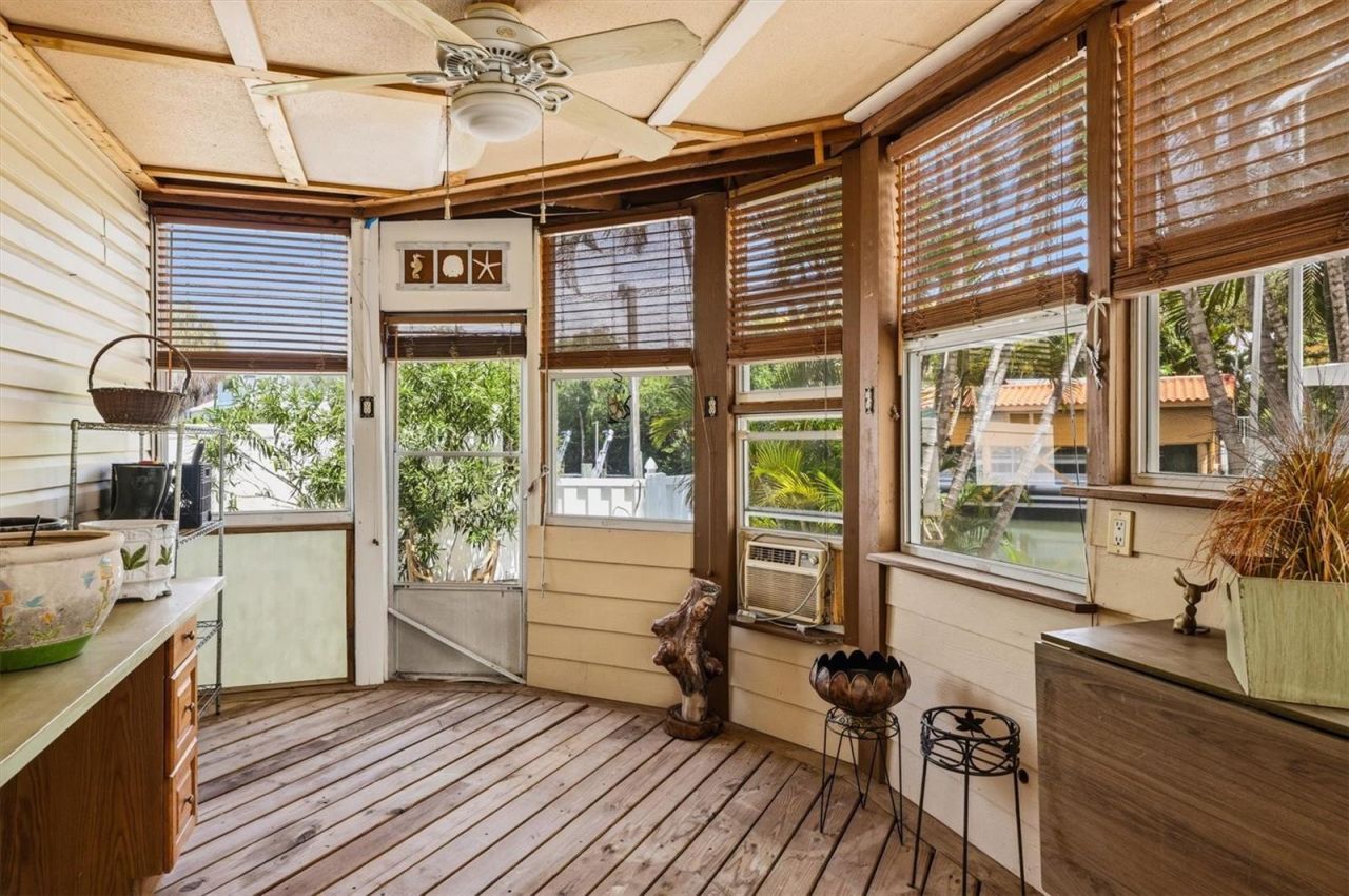 505 59th Street, Bradenton Beach, FL 34217 Photo