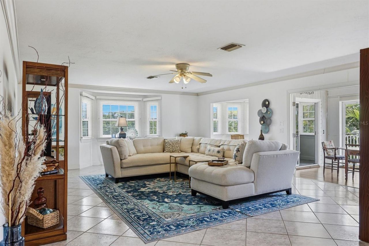 505 59th Street, Bradenton Beach, FL 34217 Photo