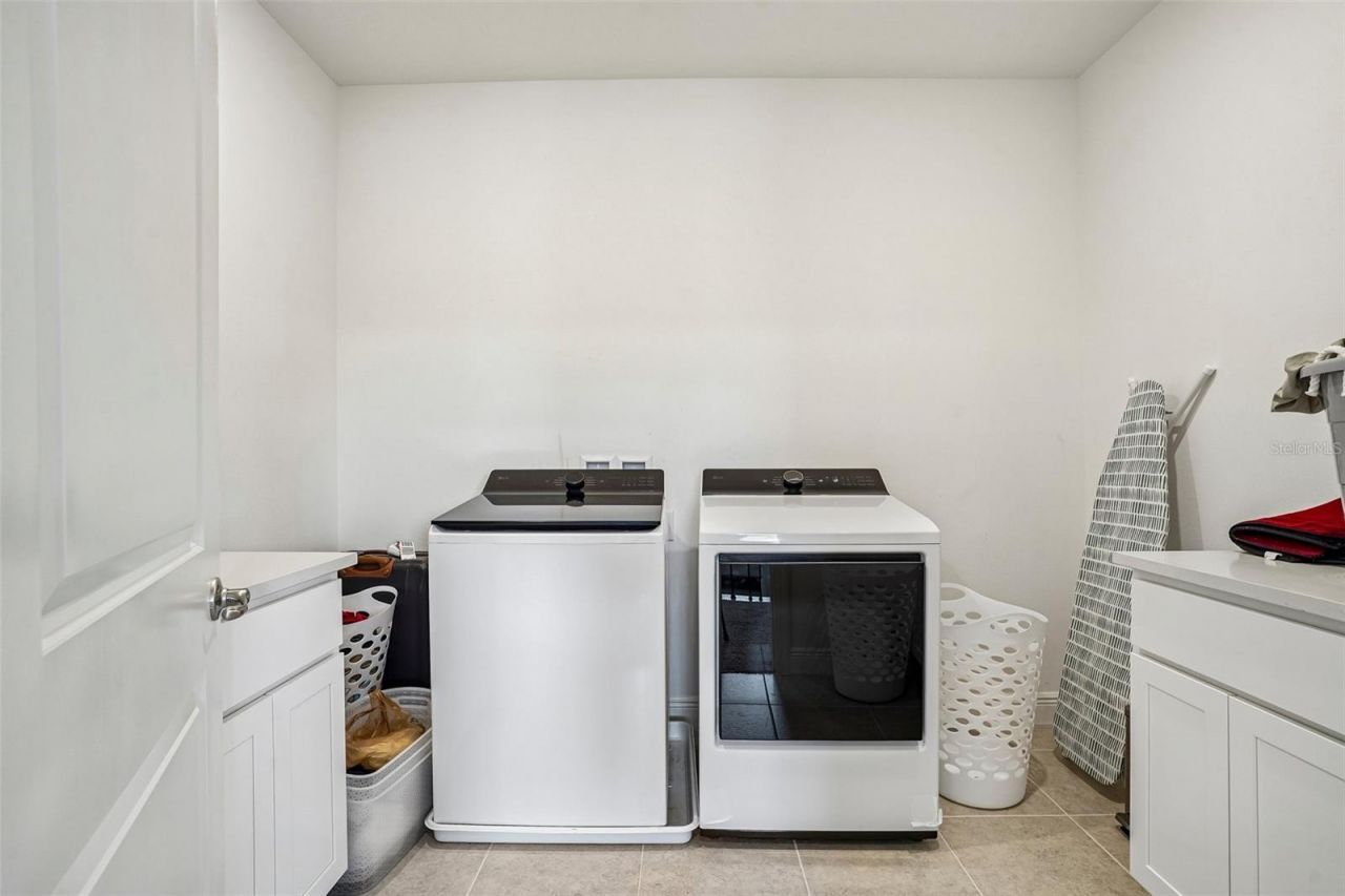2236 Elegant Manor Circle, Edgewater, FL 32141 Photo