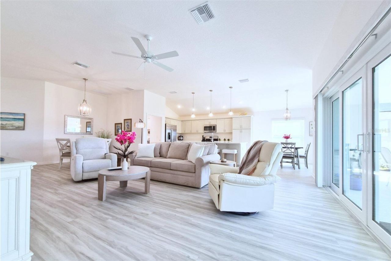 6244 Hannan Loop, The Villages, FL 34762 Photo