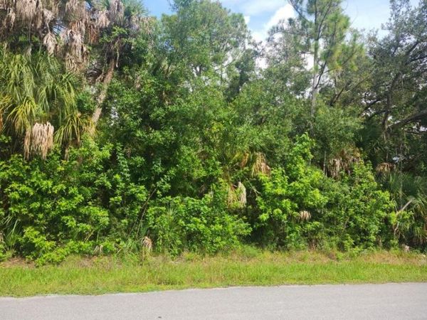 68 ELLINGTON STREET , PORT CHARLOTTE, FL 33953