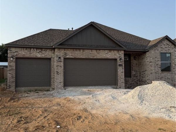 842 E Buchanan Street, Prairie Grove, AR 72753