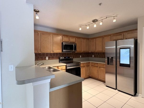 3680 KIRKPATRICK Circle, Unit 15, Jacksonville, FL 32210