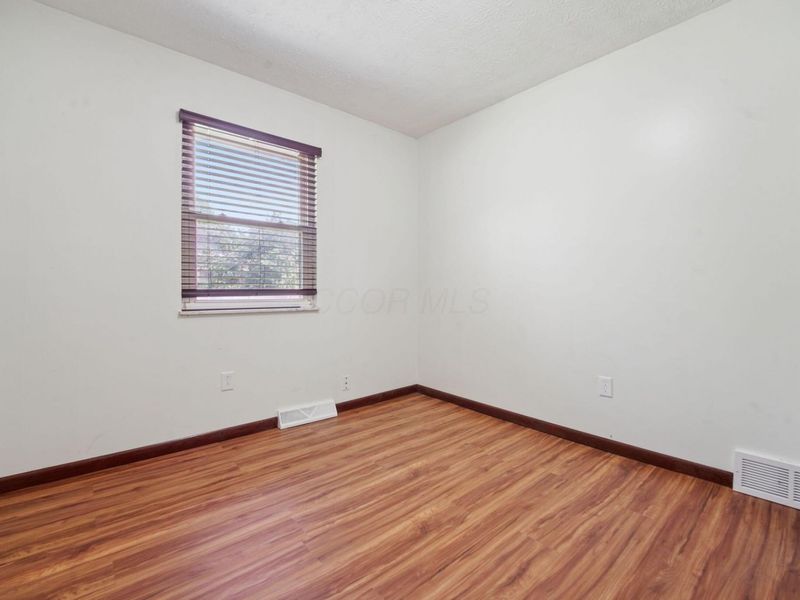 1806 Balsamridge Road , Columbus, OH 43229 Photo 10