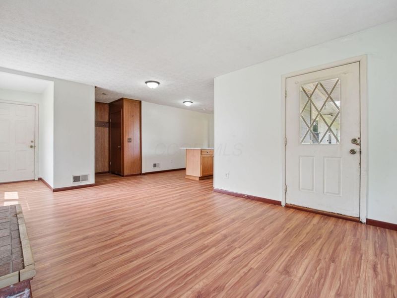 1806 Balsamridge Road , Columbus, OH 43229 Photo 7