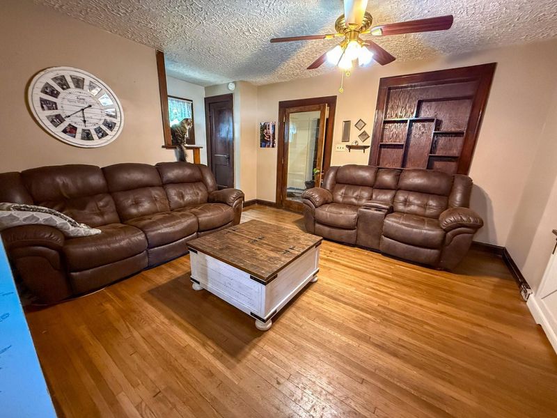 4320 Orchard Lane , Obetz, OH 43207 Photo 8