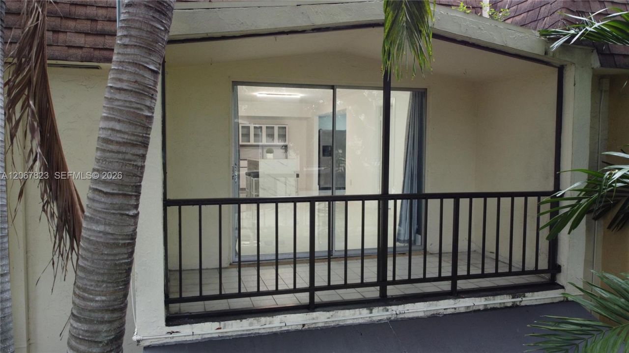 7825 Miller Dr, Unit C211, Miami, FL 33155 Photo