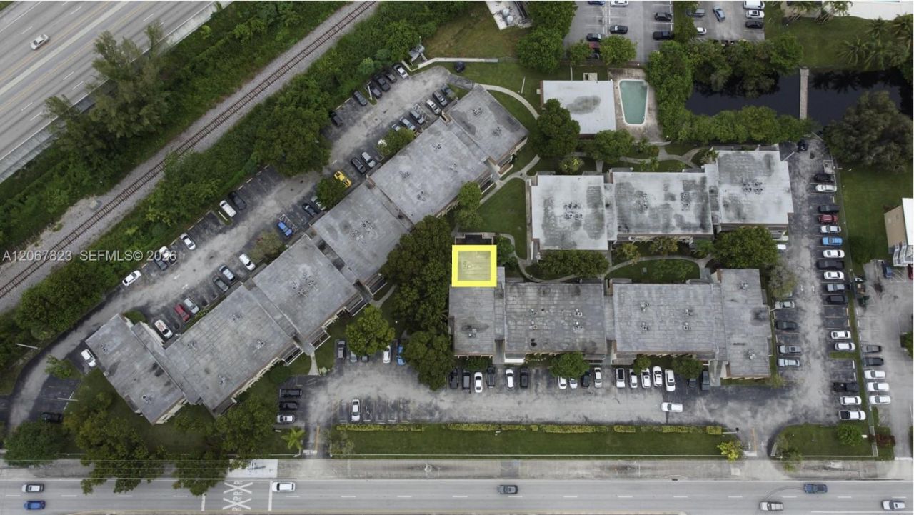 7825 Miller Dr, Unit C211, Miami, FL 33155 Photo