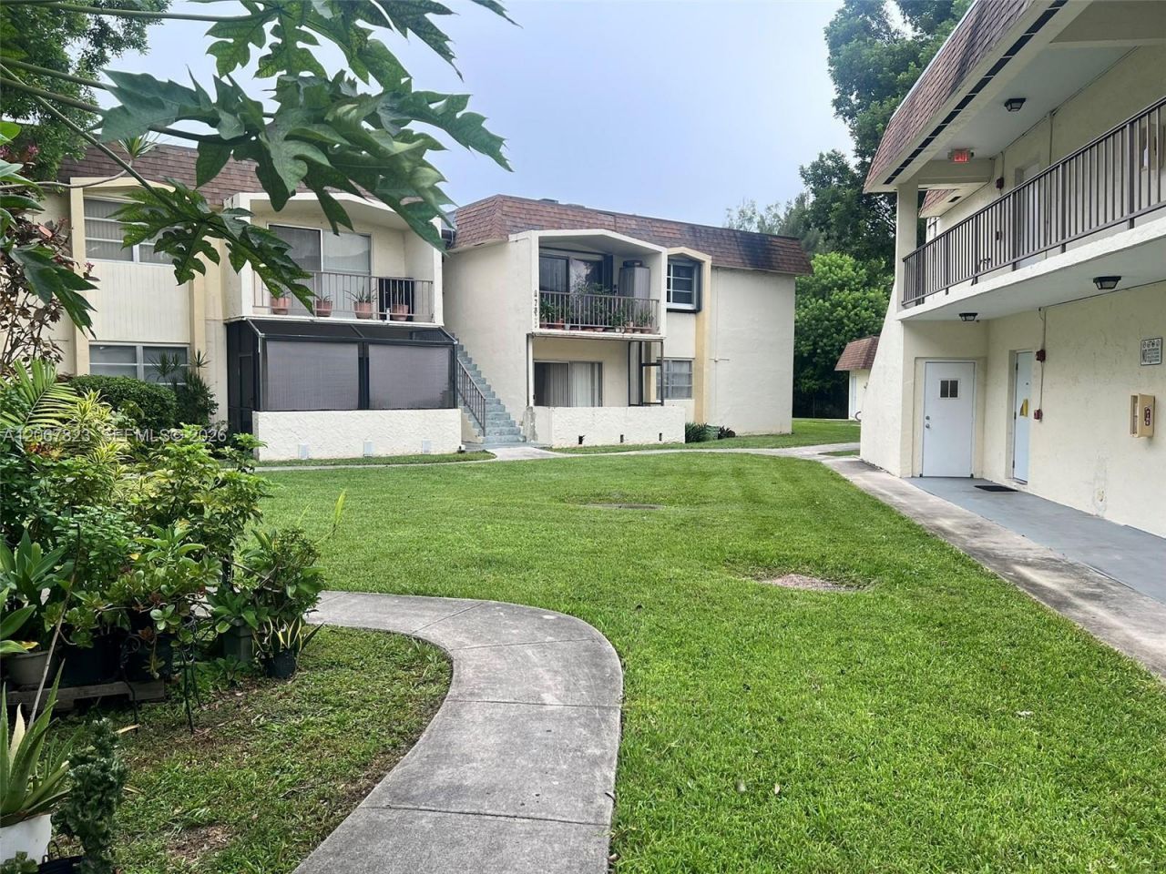 7825 Miller Dr, Unit C211, Miami, FL 33155 Photo