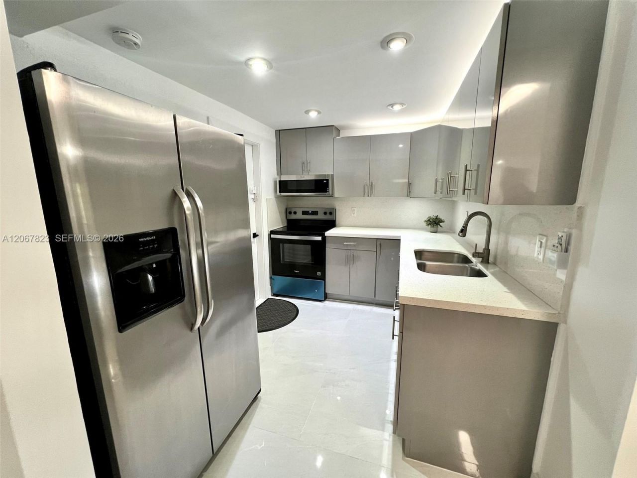 7825 Miller Dr, Unit C211, Miami, FL 33155 Photo