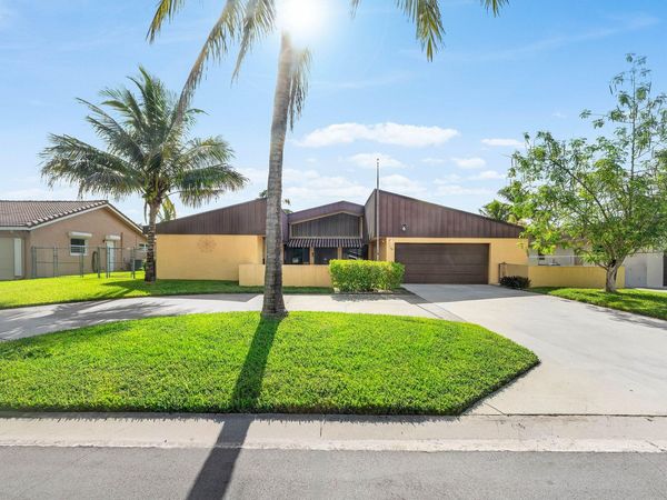 168 MEADOWLARK Drive, Royal Palm Beach, FL 33411