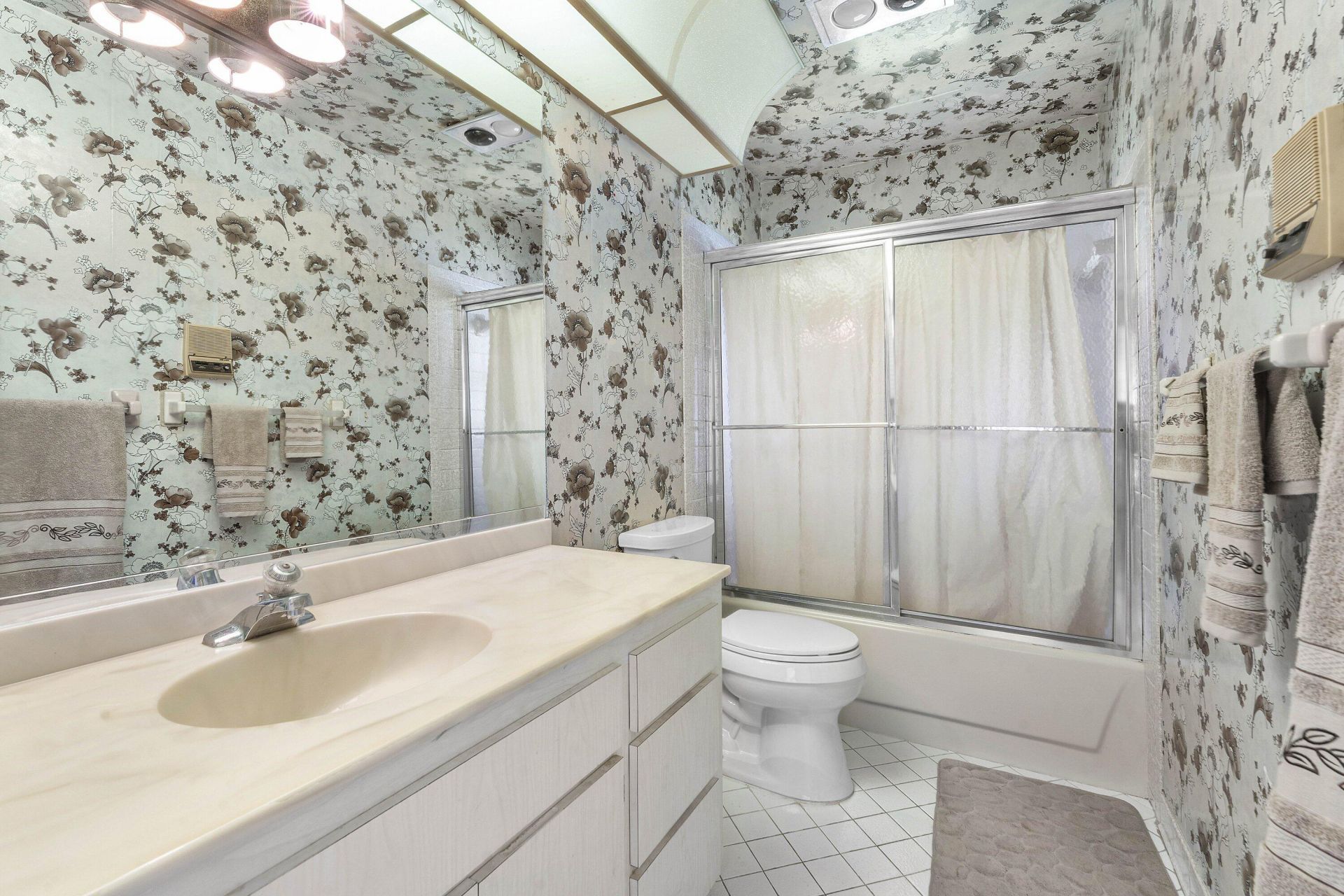 168 Meadowlark Drive, Royal Palm Beach, FL 33411 Photo