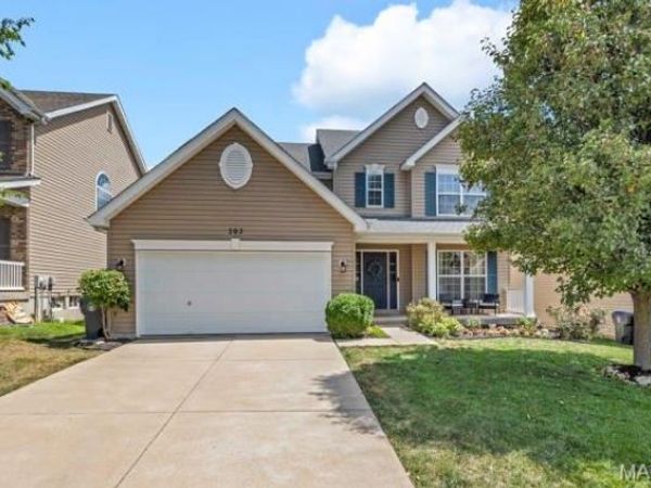 202 Wyndtrace Court, Lake St Louis, MO 63367