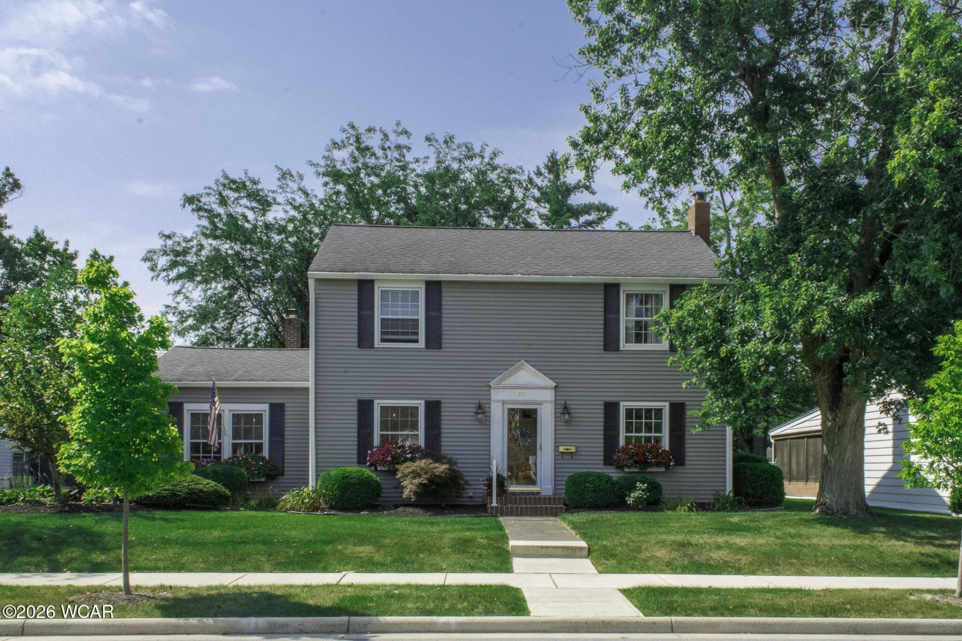 811 W Benton Street, Wapakoneta, OH 45895 Main Photo