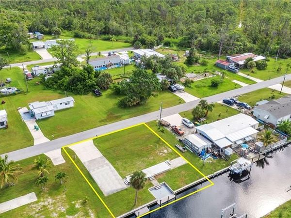 4177 Hollis AVE , PORT CHARLOTTE, FL 33953