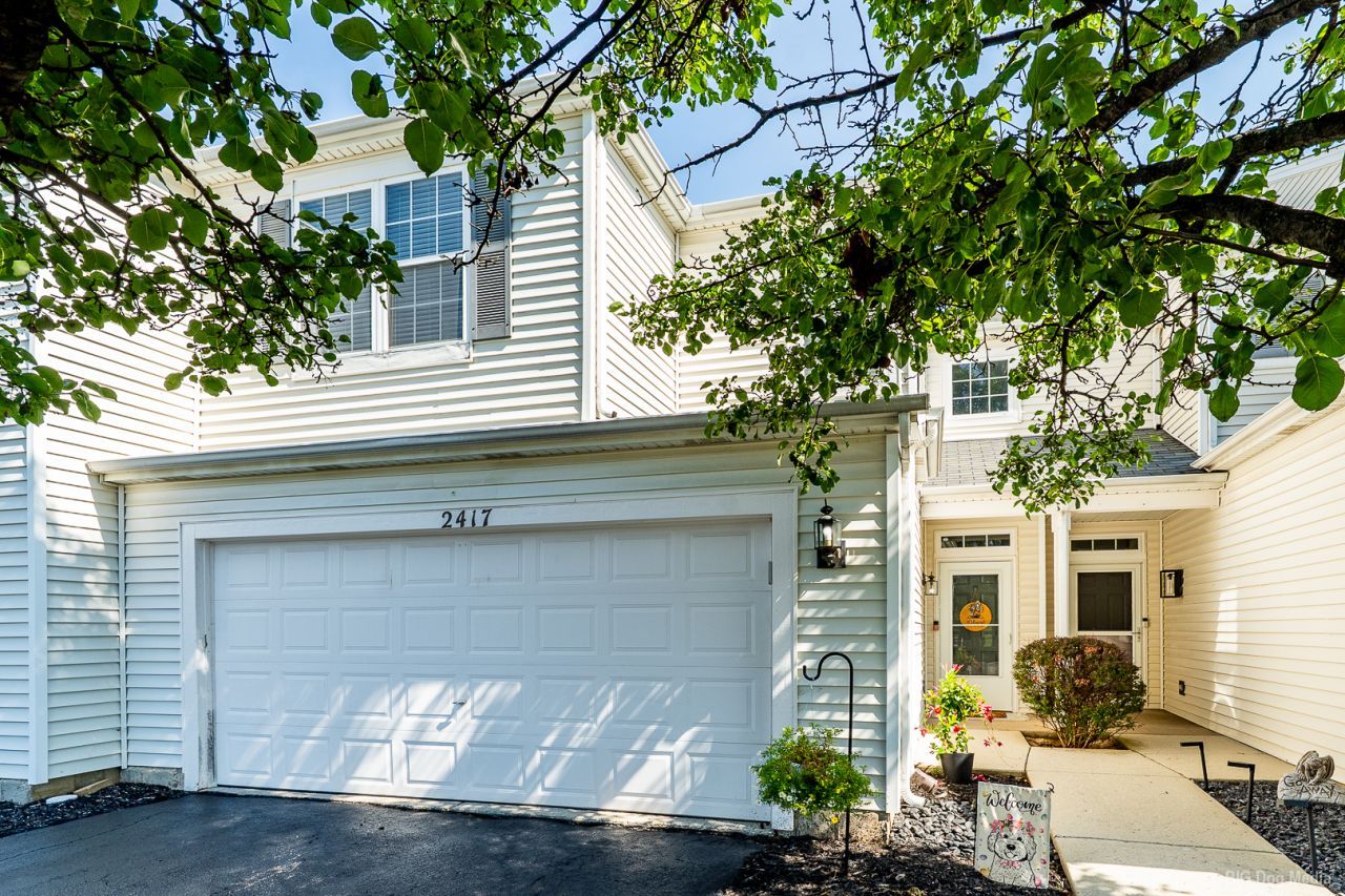 2417 Brush Hill Circle, Joliet, IL 60432 Main Photo