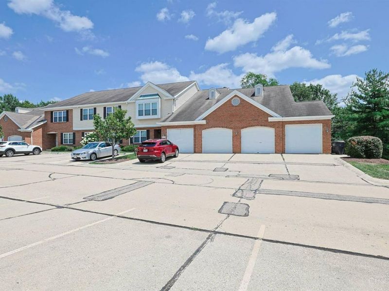 6228 Eagles Lake Drive, Green Township, OH 45248 Photo 2
