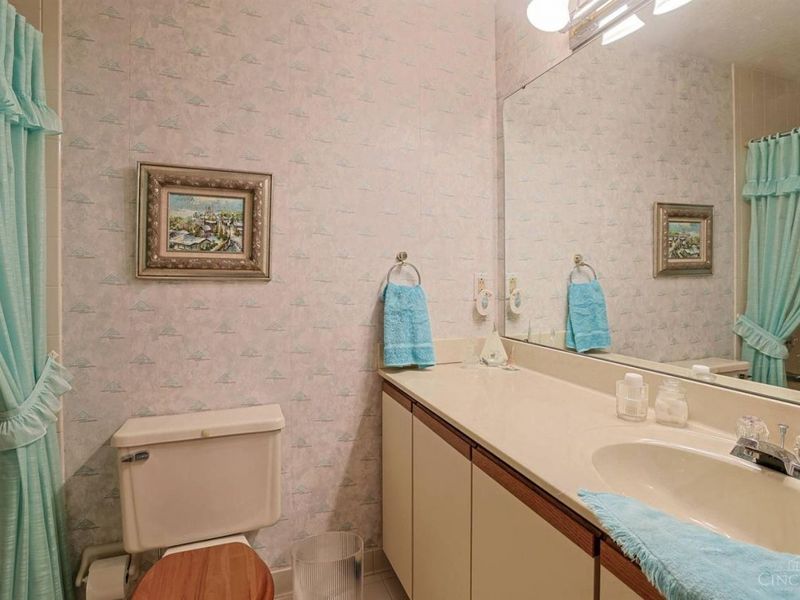 6228 Eagles Lake Drive, Green Township, OH 45248 Photo 21