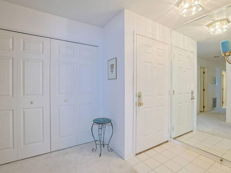 6228 Eagles Lake Drive, Green Township, OH 45248 Photo 3