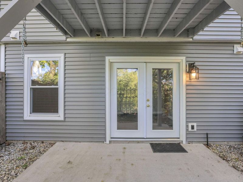 592 Bradley Street, Columbus, OH 43201 Photo 13