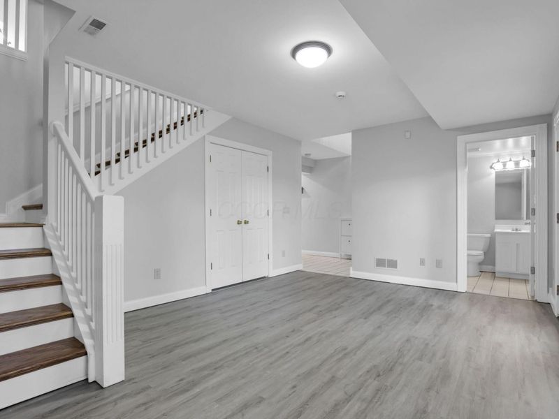 592 Bradley Street, Columbus, OH 43201 Photo 21