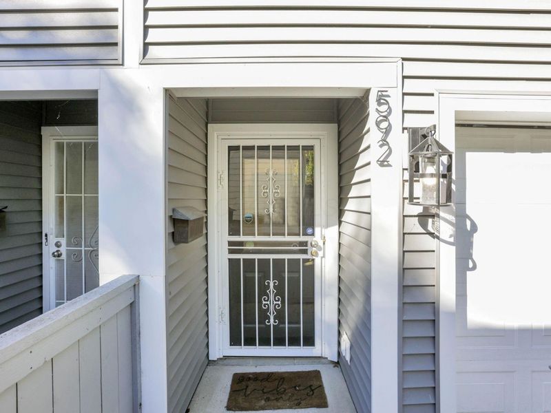 592 Bradley Street, Columbus, OH 43201 Photo 8