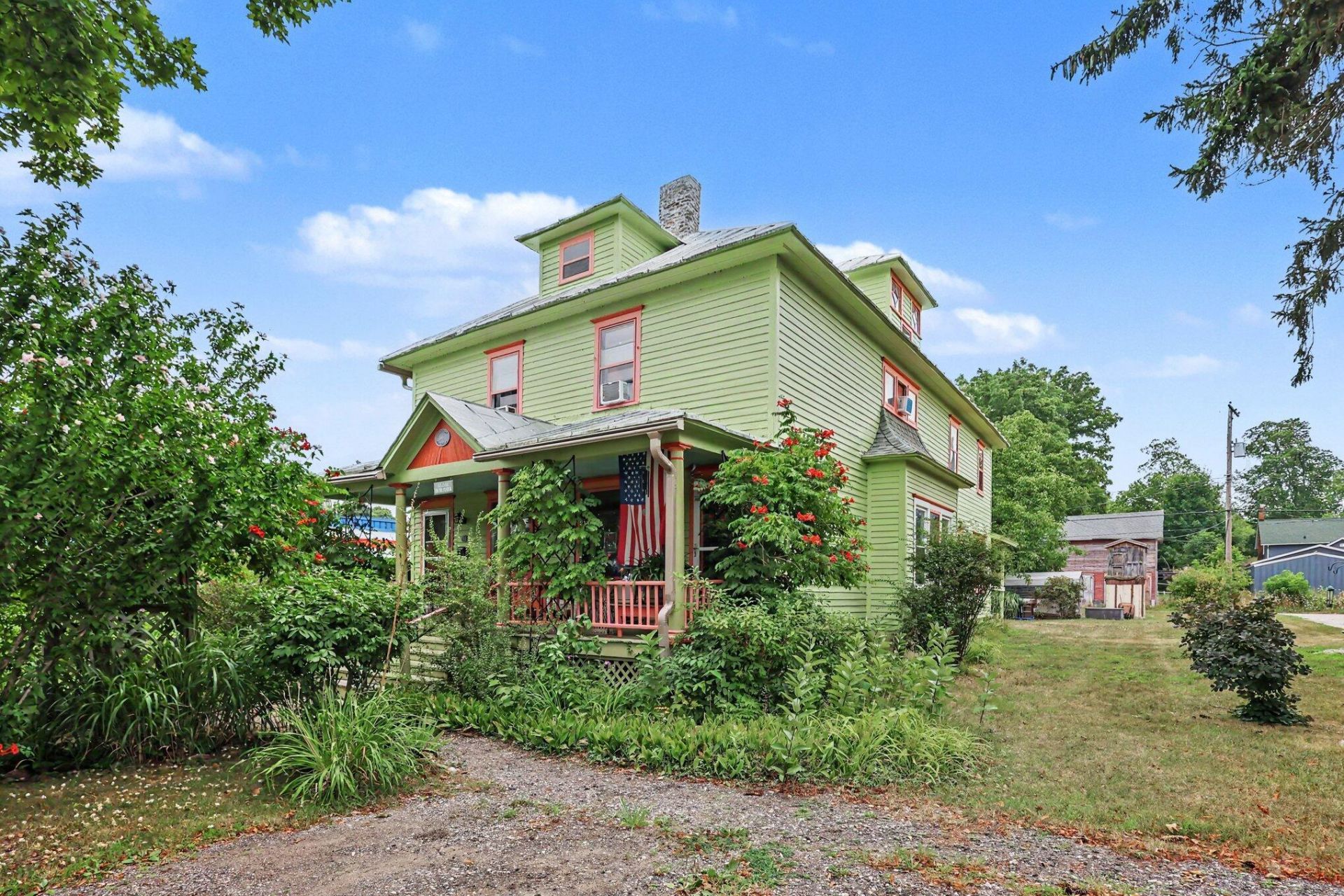 109 S Division Street, Whitehall, MI 49461 Main Photo