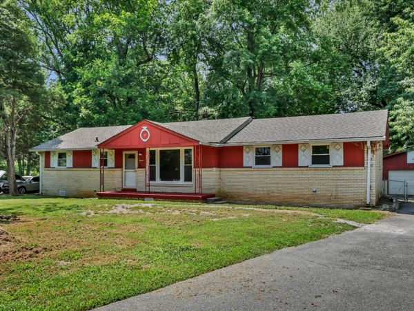 19 Charlemagne Blvd, Clarksville, TN 37042