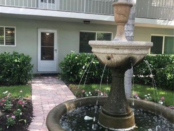 523 Broad AVE S, Unit 523, NAPLES, FL 34102