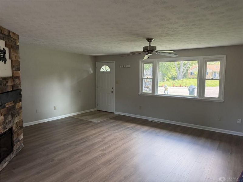 95 Peach Grove Avenue, Dayton, OH 45458 Photo 2