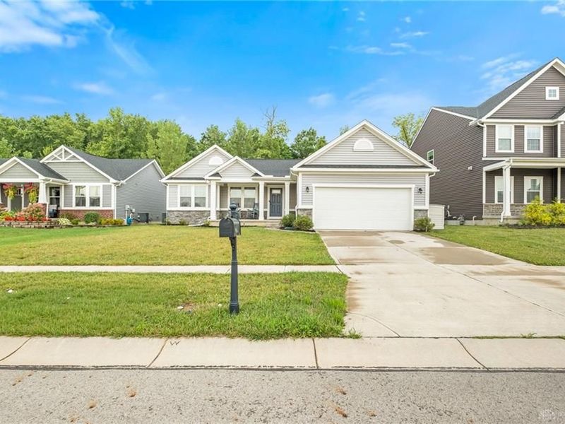 9247 Lakeside Street, Tipp City, OH 45371 Photo 2