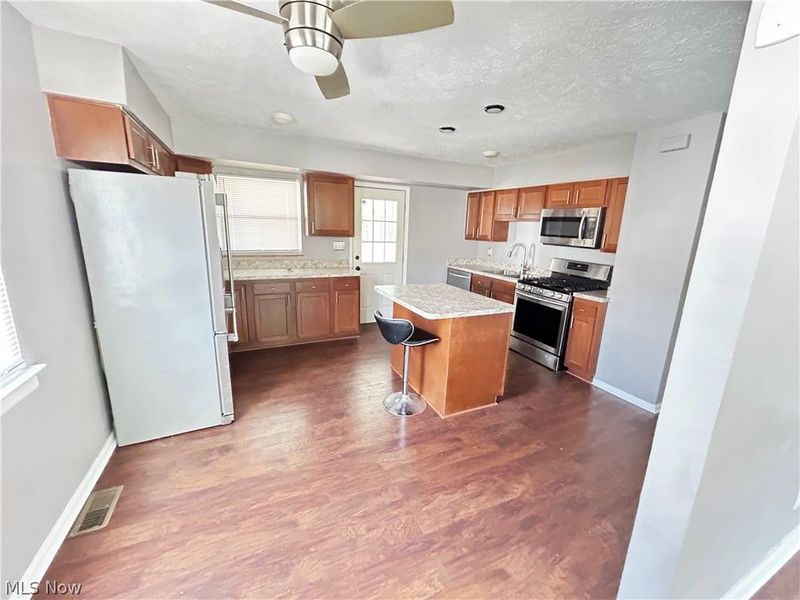 168 Henry Street, Bedford, OH 44146 Photo 10