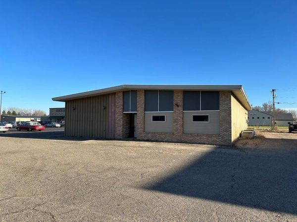 907 Saint Olaf Avenue N, Canby, MN 56220