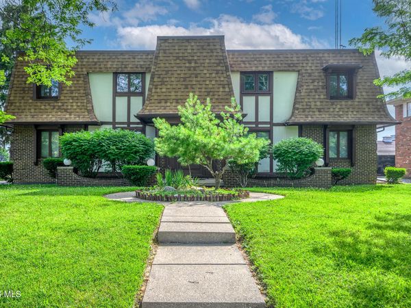 5544 Cresthaven Lane, Toledo, OH 43614