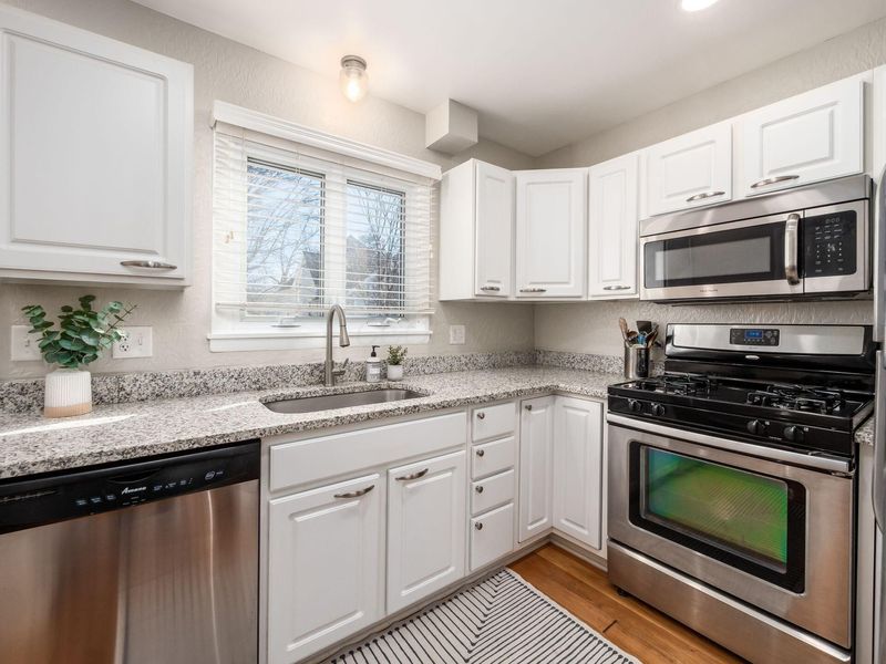 108 E Dublin Granville Road , Unit 12, Worthington, OH 43085 Photo 10