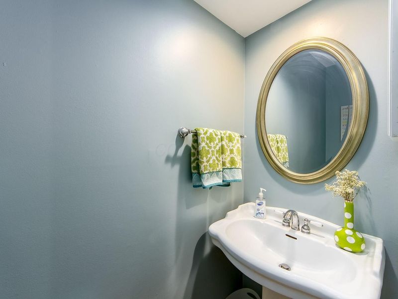 108 E Dublin Granville Road , Unit 12, Worthington, OH 43085 Photo 14