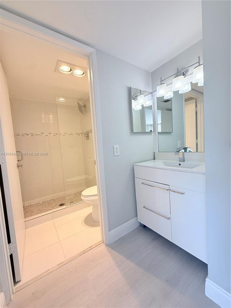 20355 NE 34th Ct, Unit 324, Aventura, FL 33180 Photo
