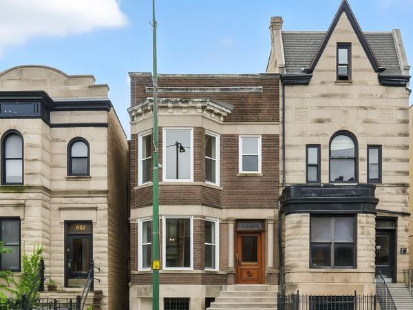 909 W Addison Street , Unit 2, Chicago, IL 60613