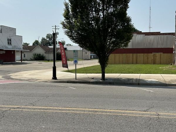 115 East Main Street , Duquoin, IL 62832